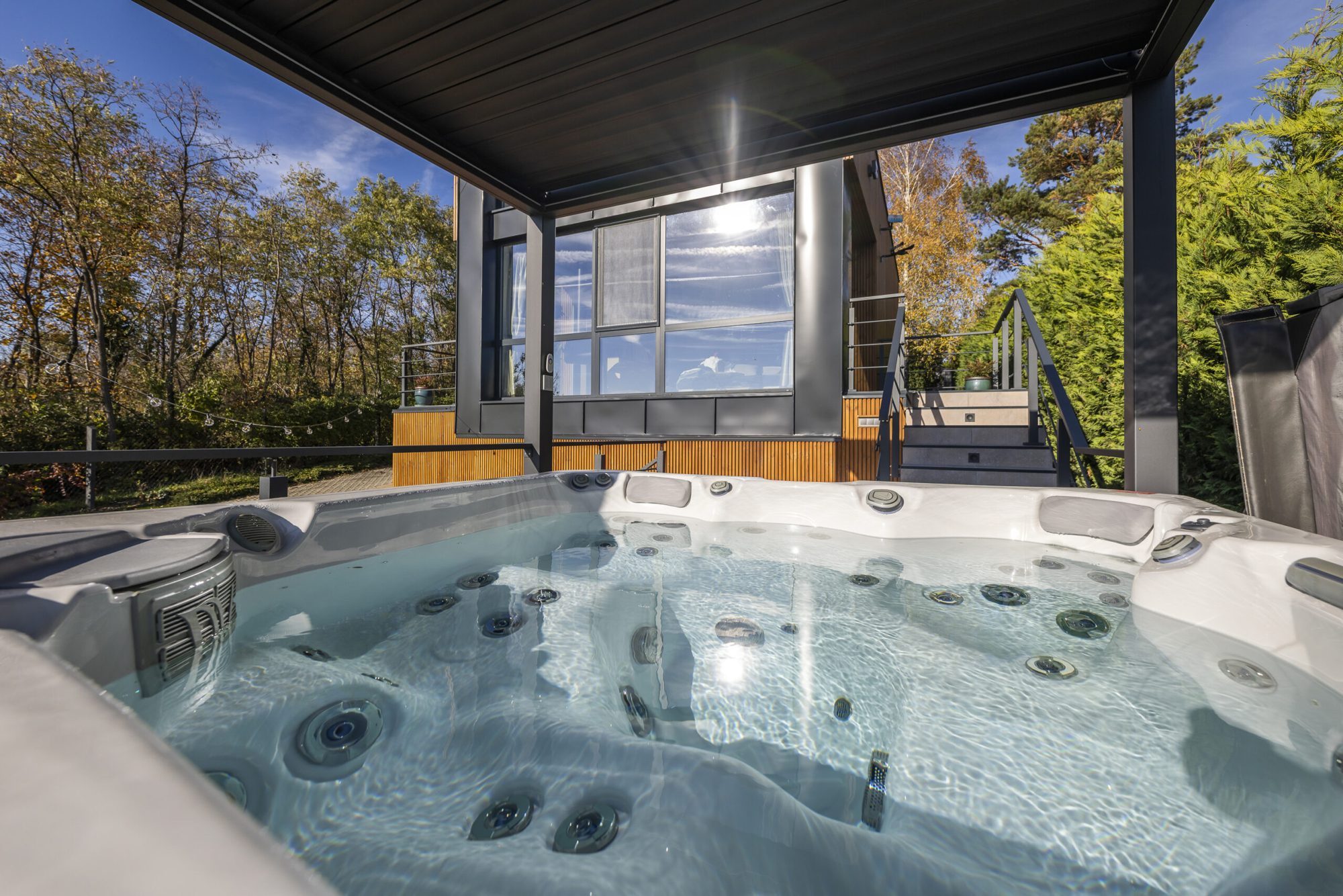 Privát jakuzzi a teraszon